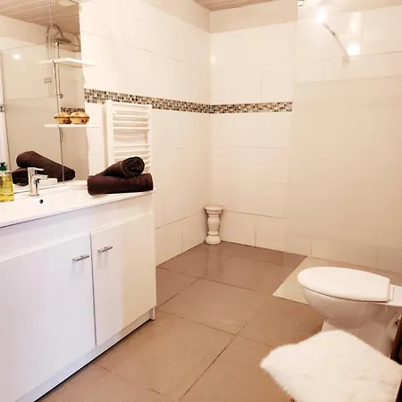 Holiday home Sous Les Pins La Grange A Deux